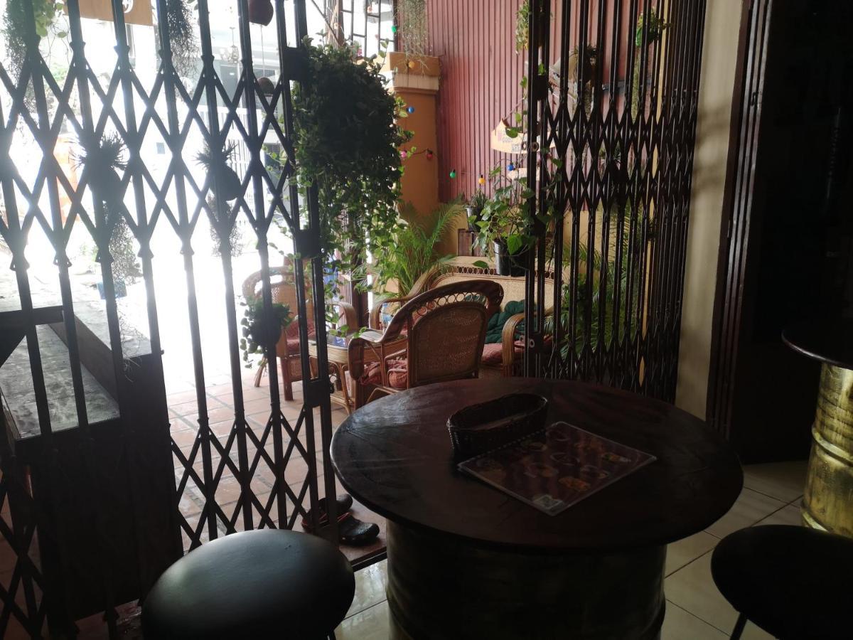 Peri Evi Hostel Phnom Penh Bassac Lane 외부 사진