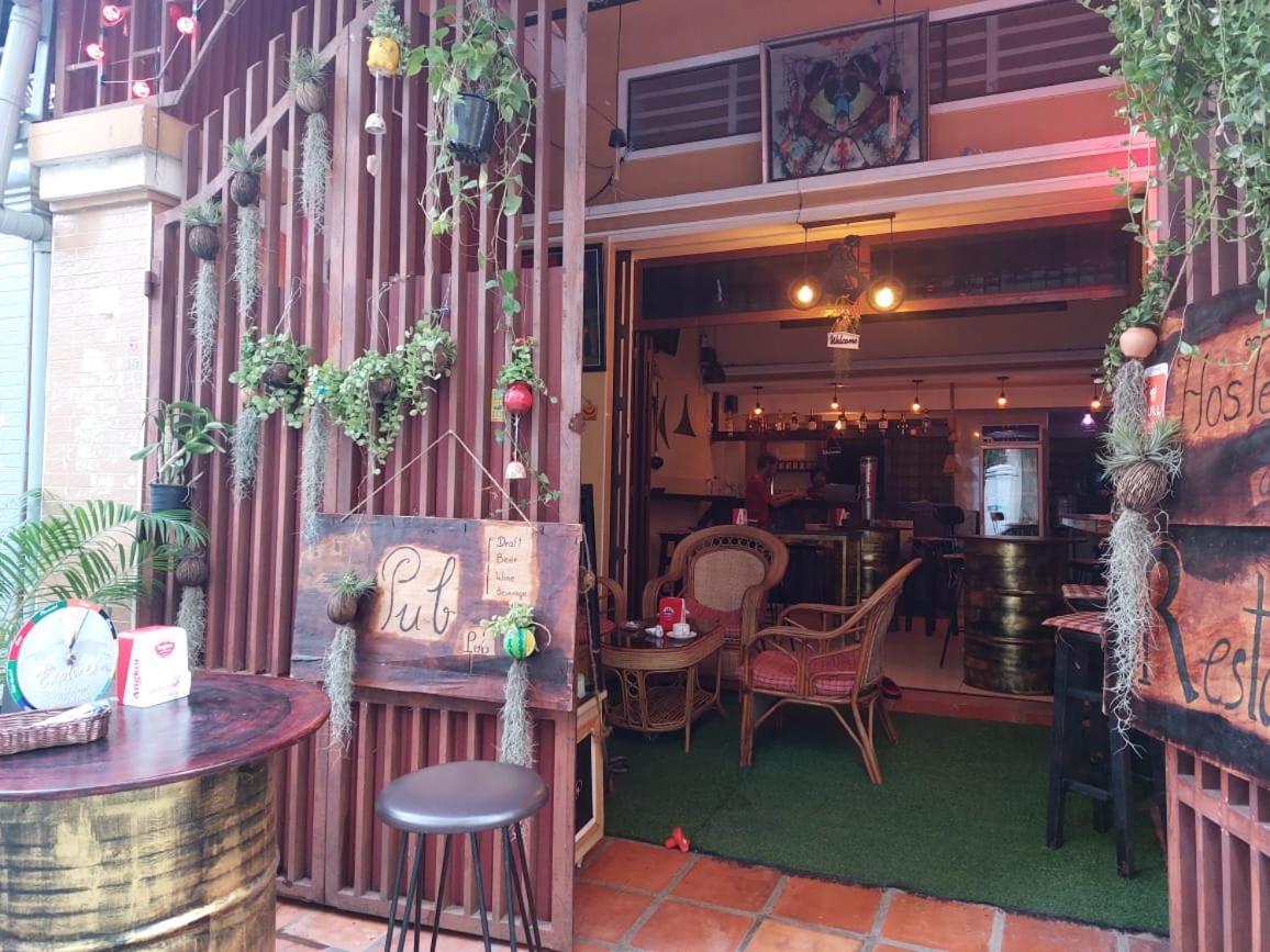 Peri Evi Hostel Phnom Penh Bassac Lane 외부 사진